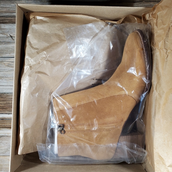 Madewell Bryce Calf Suede Equestrian Ankle Chelsea - Picture 8 of 8